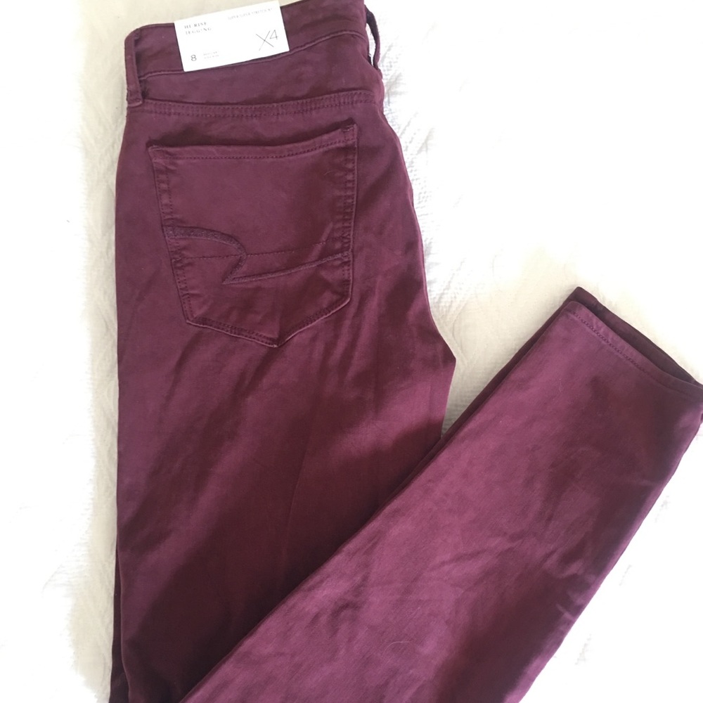 American Eagle Skinny Jeans. Size 4. NWT.
